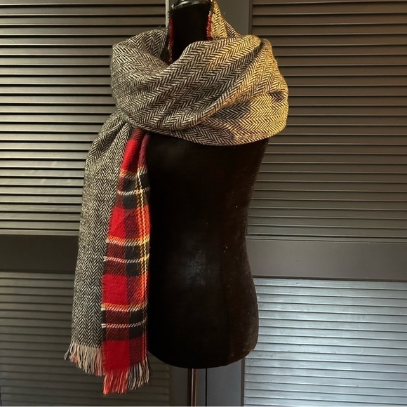 Perfect Winter Scarf! One Side is Red Plaid the Other Black & White Herringbone - Picture 2 of 16